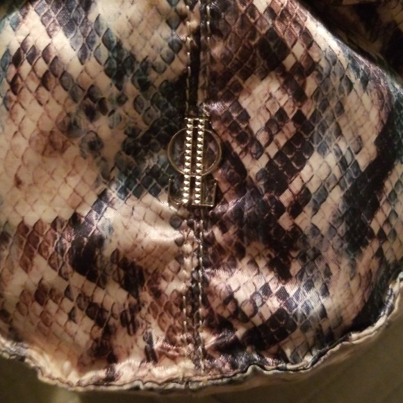 Purse - Picture 2 of 3